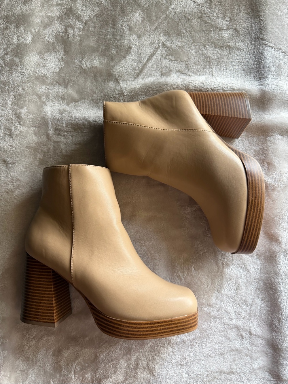 True Craft Wildflower Platform Booties - Women’s Size 9, Light Tan